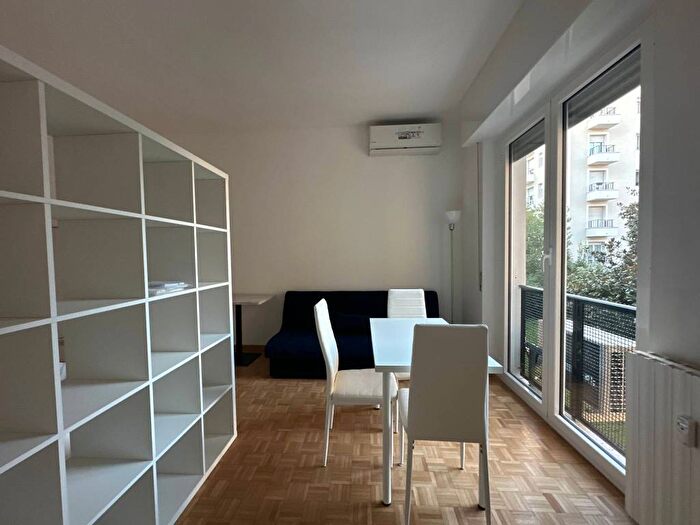 Appartamento bilocale in affitto in Via Andrea Maffei, Montenero, Milano