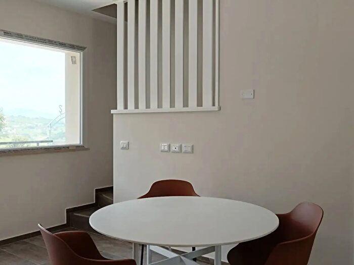 Casa con 5 locali in vendita in Contrada Canale, Bucchianico