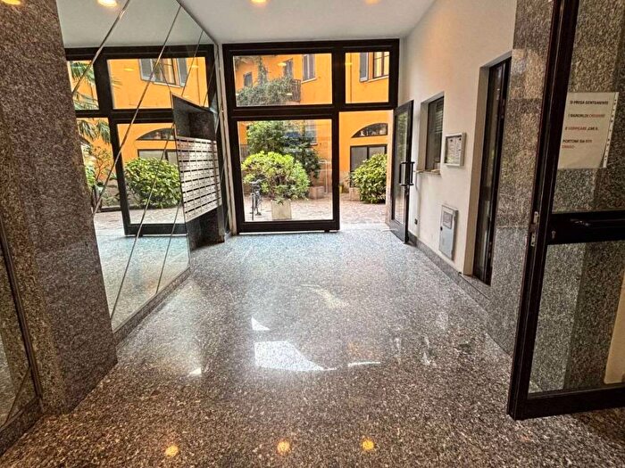 Appartamento monolocale in affitto in via VIGEVANO, Navigli Darsena, Milano