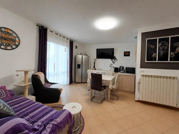 Appartamento trilocale in vendita in Tuoro Sul Trasimeno