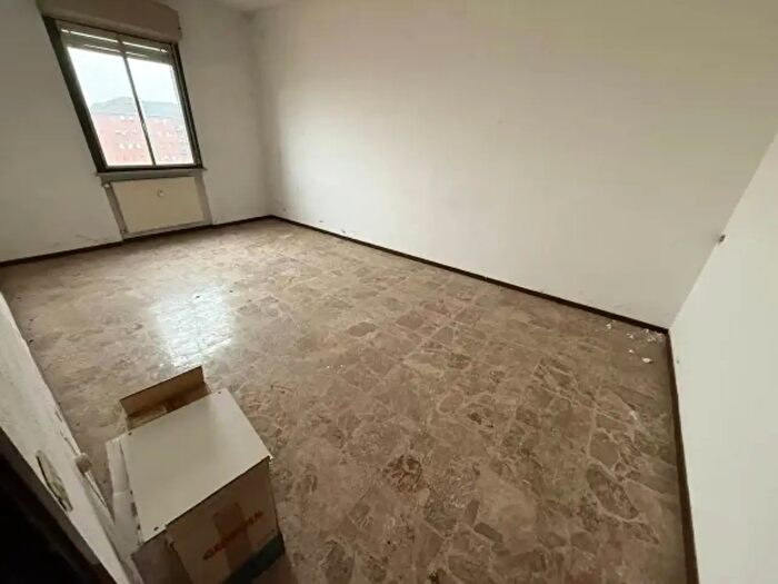 Appartamento trilocale in vendita in Corso Acqui, Alessandria