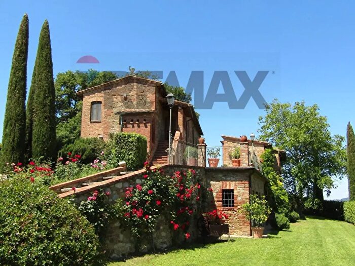 Casa con 6 locali in vendita in Strada Vicinale Corleone, Citta Della Pieve