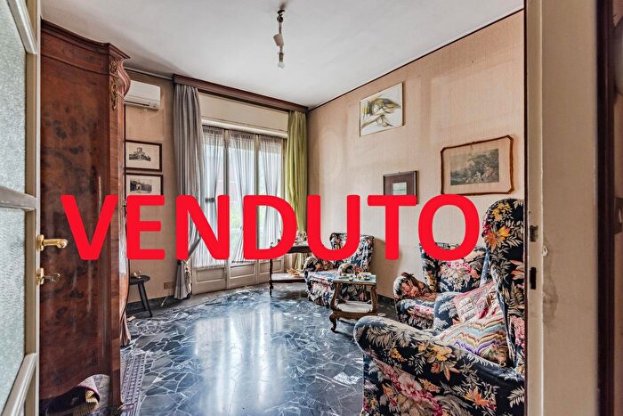 Appartamento trilocale in vendita in Piazzale Lotto, Milano