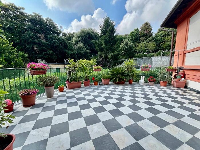 Appartamento trilocale in vendita in Vico Albertina Genova, Genova