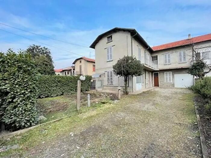 Casa con 7 locali in vendita in Via Cesare Battisti, Meda