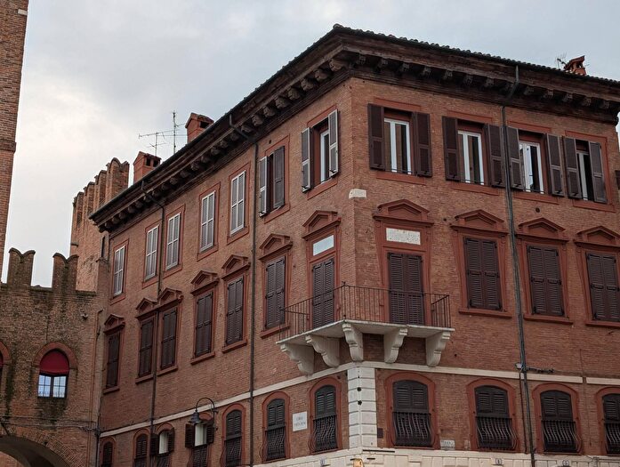 Appartamento con 5 locali in affitto in Via Cortevecchia, Ferrara