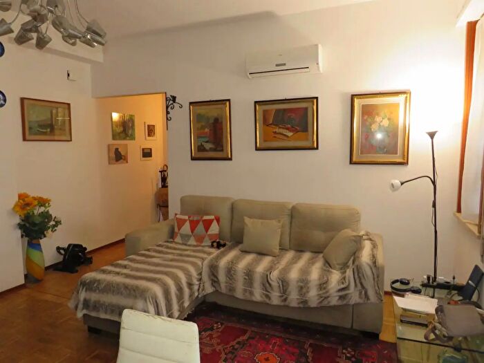 Appartamento con 9 locali in vendita in Livorno