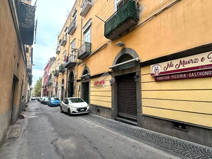 Appartamento trilocale in vendita in Via C Poerio, Torre Annunziata