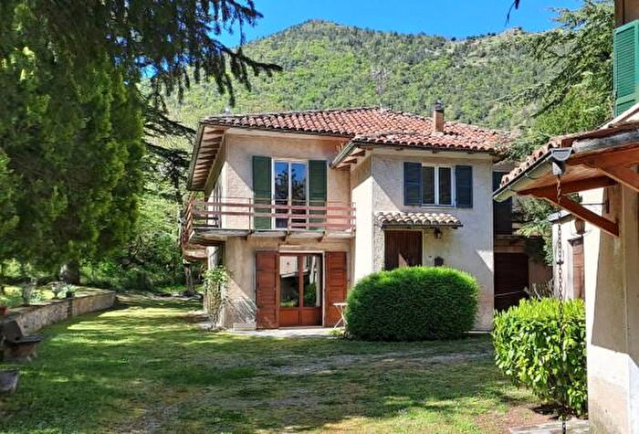 Casa monolocale in vendita in Via Flaminia Sud, Cagli