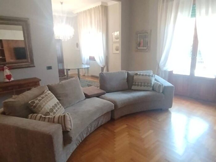 Appartamento quadrilocale in affitto in Via Decimo, San Casciano in Val di Pesa