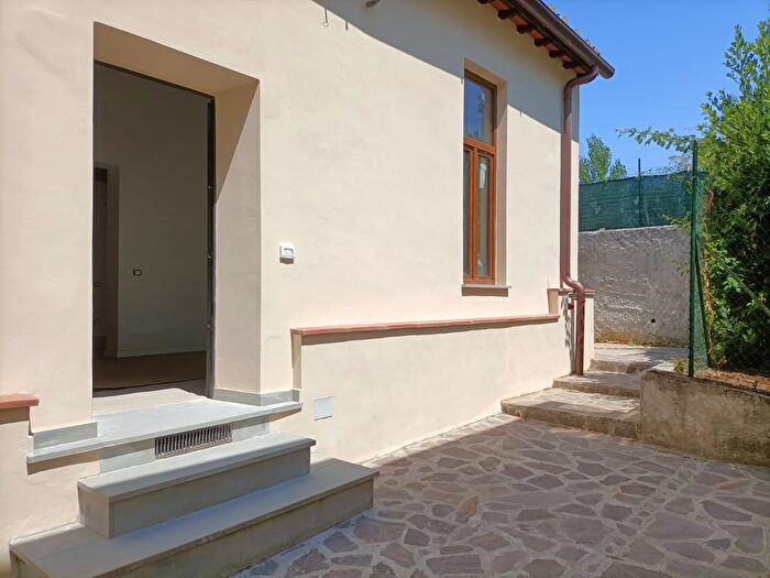 Casa quadrilocale in vendita in Via di Naiale, Lastra A Signa