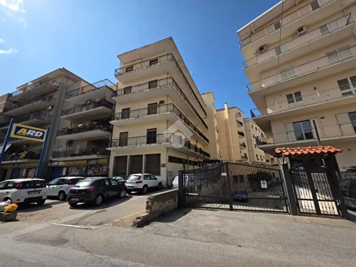 Appartamento quadrilocale in vendita in Via Sbarre Superiori, Reggio Calabria