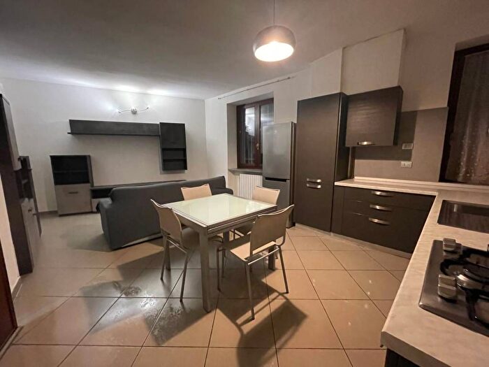 Appartamento bilocale in affitto in Via Fabio Filzi, Pogliano Milanese