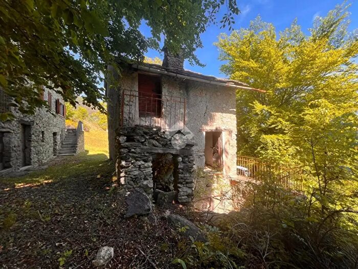 Casa trilocale in vendita in Via Dalco, Montemezzo