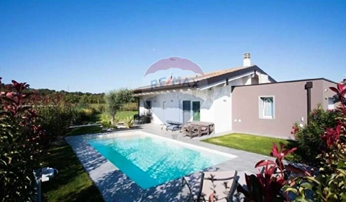 Appartamento quadrilocale in vendita in Desenzano Del Garda