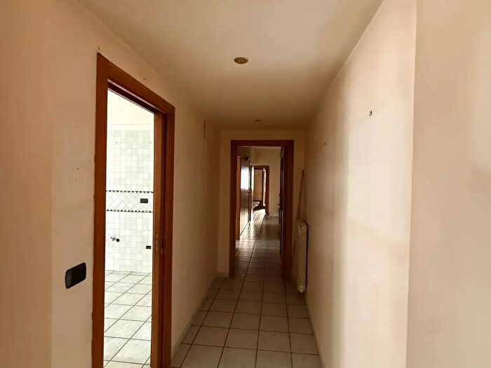 Appartamento quadrilocale in vendita in Via dello Sport, Napoli