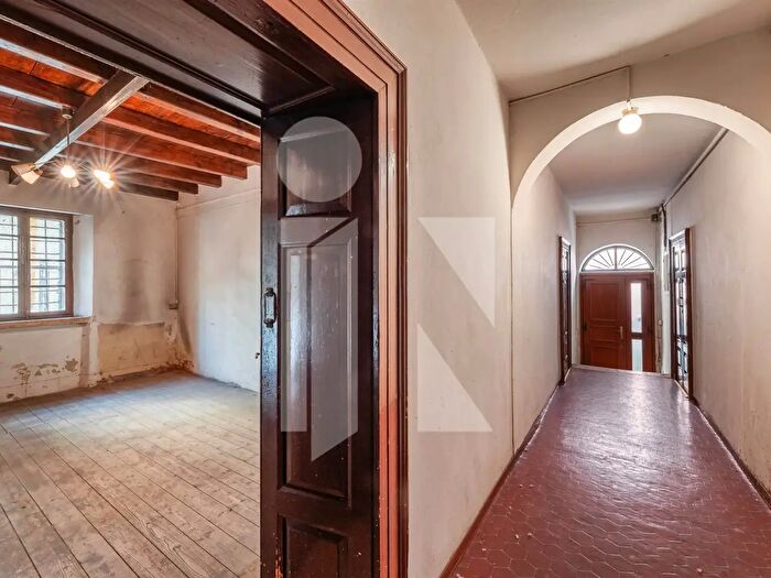 Casa con 10 locali in vendita in Mantova