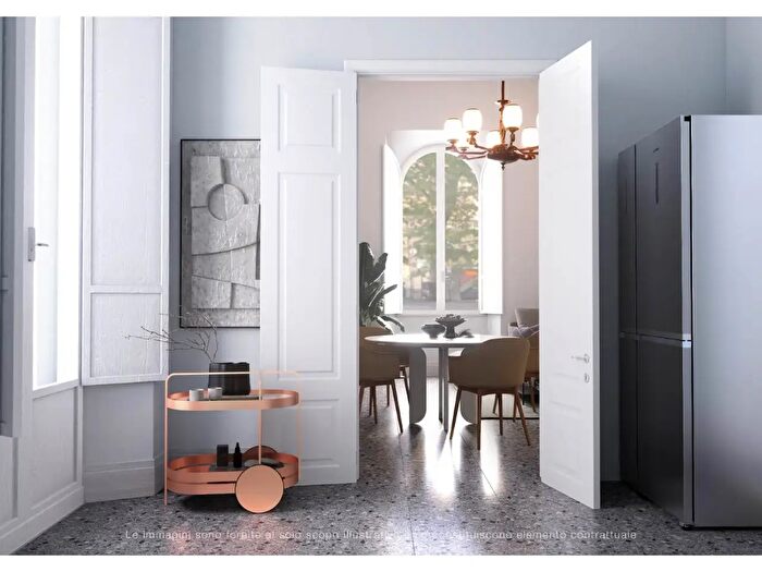 Appartamento con 15 locali in vendita in Firenze