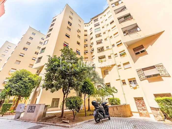 Appartamento trilocale in vendita in Via Ponzio Cominio, Roma