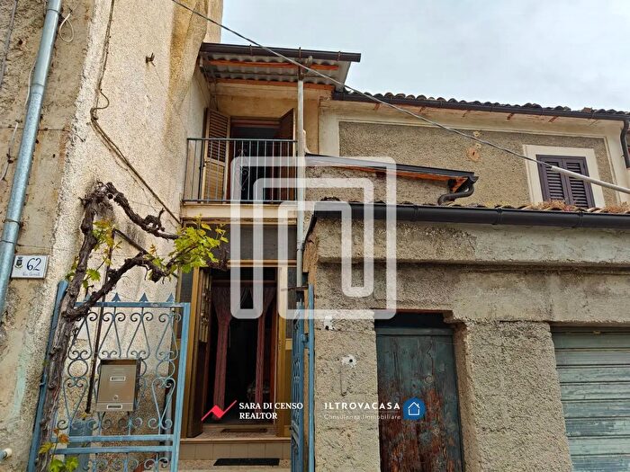 Casa quadrilocale in vendita in Via Canale, Cocullo