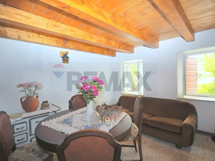 Casa con 10 locali in vendita in Via Damiano Chiesa Snc, Asiago