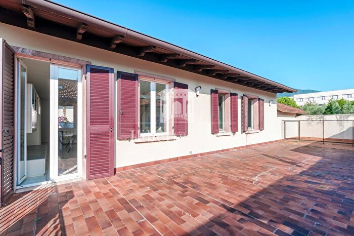 Appartamento con 5 locali in vendita in Viale Marco Enrico Bossi, Salo