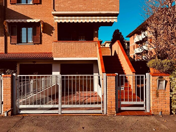 Appartamento con 8 locali in vendita in Formigine