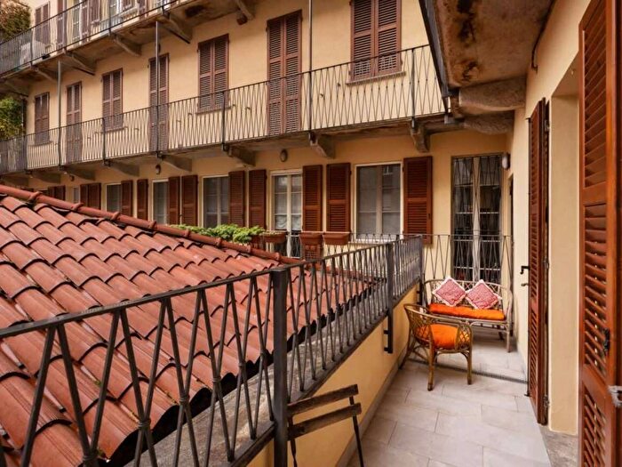 Appartamento bilocale in affitto in Via Molino delle Armi, Carrobbio, Milano