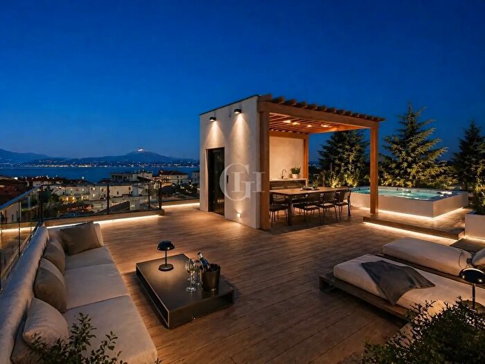 Appartamento trilocale in vendita in Via Fornaci, Peschiera Del Garda