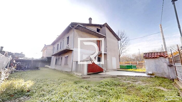 Casa con 10 locali in vendita in Via Sebastiano Caboto San Mauro Pascoli, San Mauro Pascoli