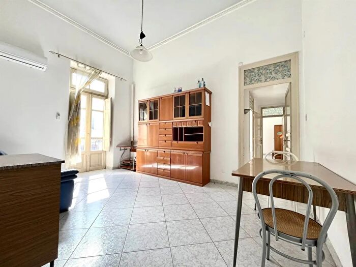 Appartamento trilocale in affitto in Palermo