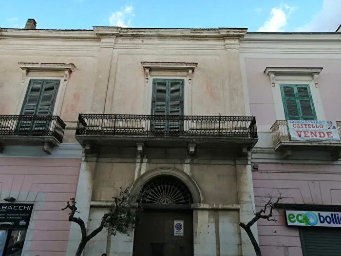 Casa con 7 locali in vendita in Via Umberto I°, Spinazzola