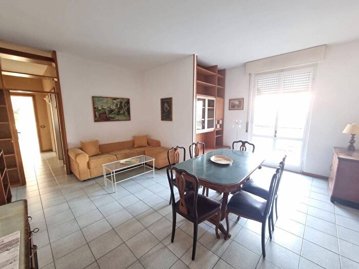 Appartamento trilocale in affitto in Centro Storico, Pavia