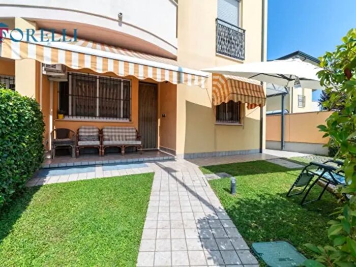 Appartamento con 6 locali in vendita in Viale Luigi Negrelli a, Cesenatico