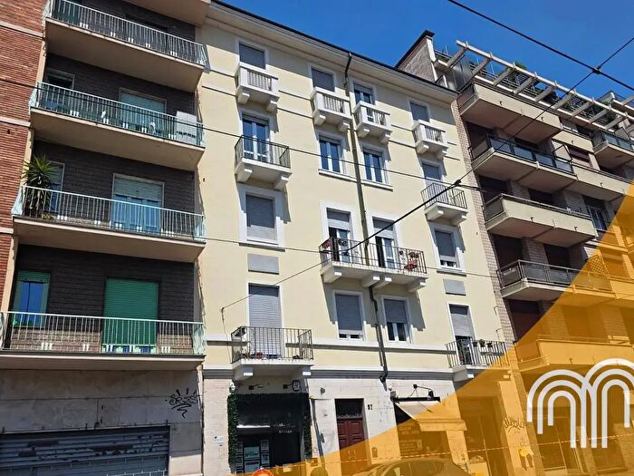 Appartamento con 16 locali in vendita in Via Francesco Cigna, Torino