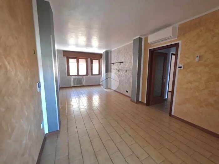 Appartamento trilocale in vendita in BellariaIgea Marina