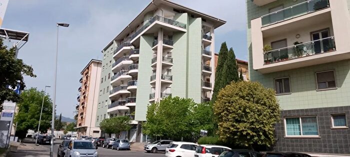 Appartamento con 5 locali in vendita in Via Roberta Lanzino, Cosenza