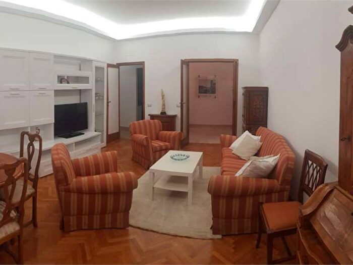 Appartamento con 5 locali in affitto in Eur, Roma