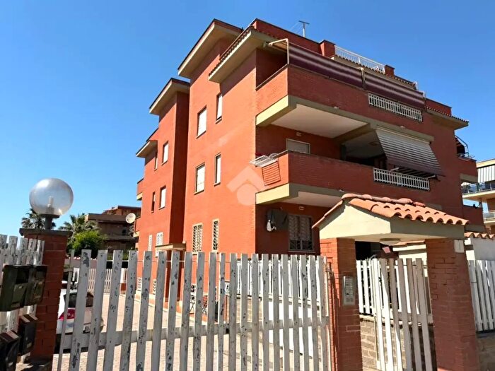 Appartamento trilocale in vendita in Via Campobasso, Ardea