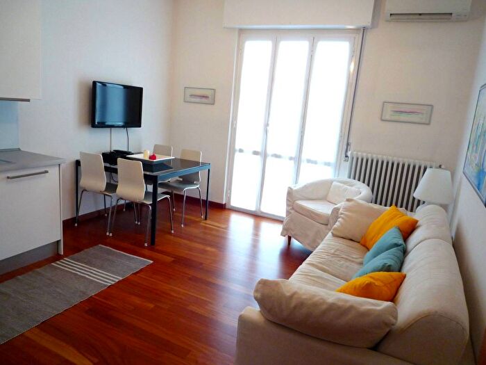 Appartamento bilocale in affitto in Via Monte Oliveto, Triante, Monza