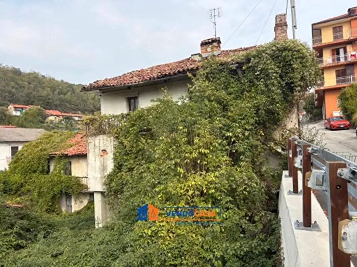 Casa quadrilocale in vendita in Via Conte d'Aste a, Somano