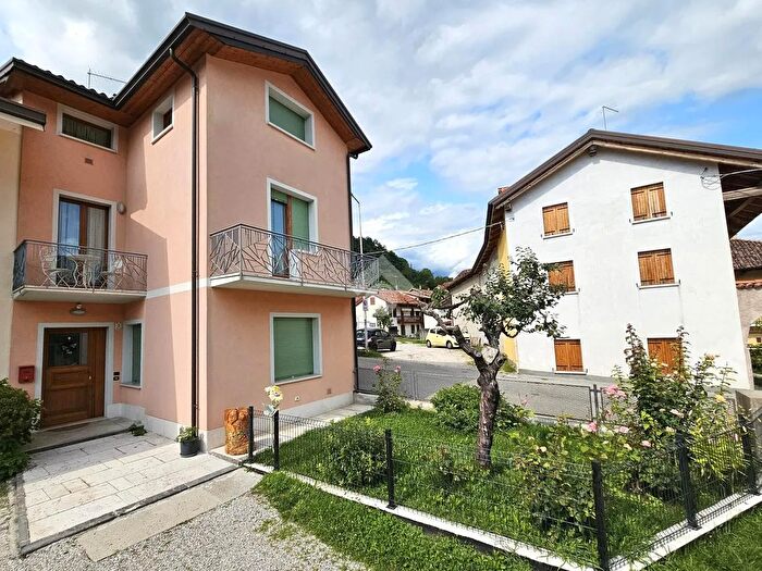 Casa con 5 locali in vendita in Via Abissinia, Feltre