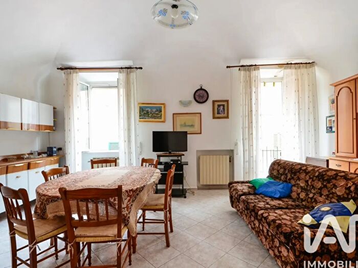 Appartamento con 6 locali in vendita in Via Pontevecchio, Millesimo