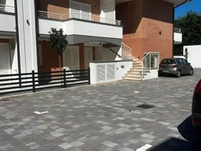 Appartamento quadrilocale in affitto in Viale del Sole, Anzio