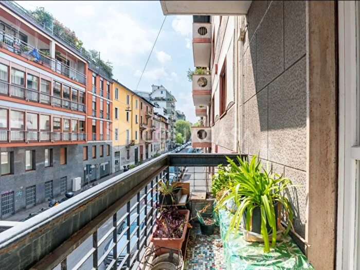 Appartamento con 6 locali in vendita in Via Francesco Reina, Milano