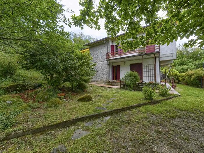 Appartamento con 5 locali in vendita in Via della Fittaccia, Vaglia