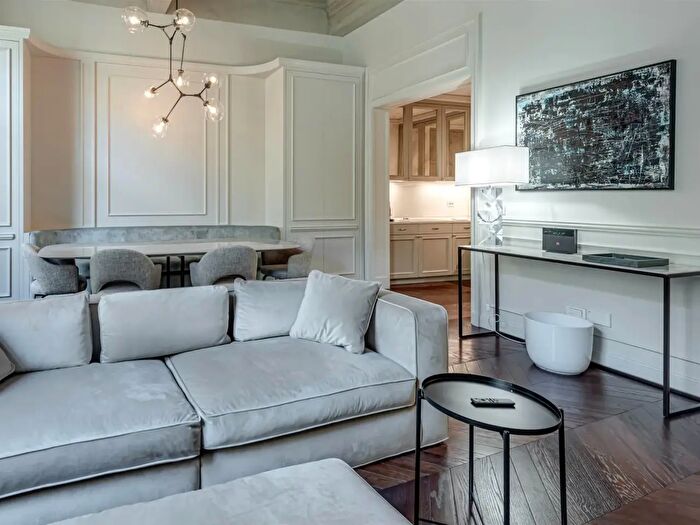 Appartamento quadrilocale in affitto in Via San Niccolo, Firenze