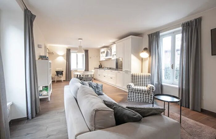 Appartamento trilocale in vendita in Menaggio