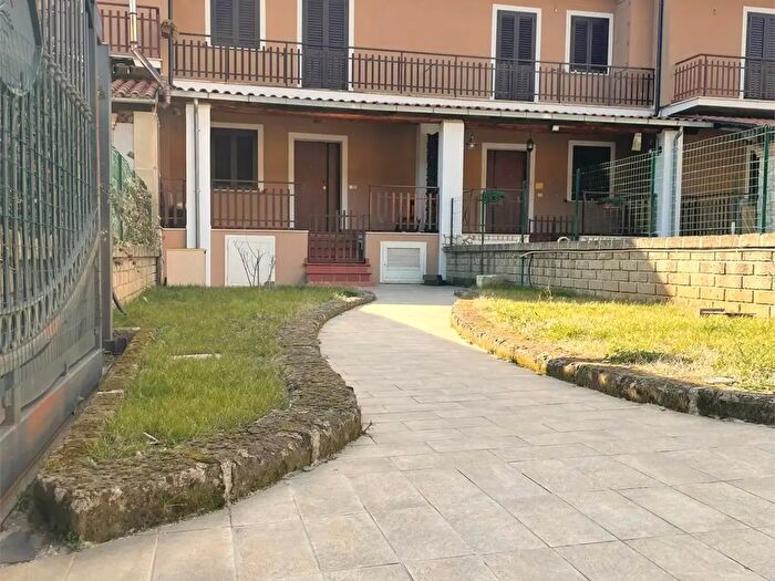 Casa con 5 locali in vendita in Balsorano