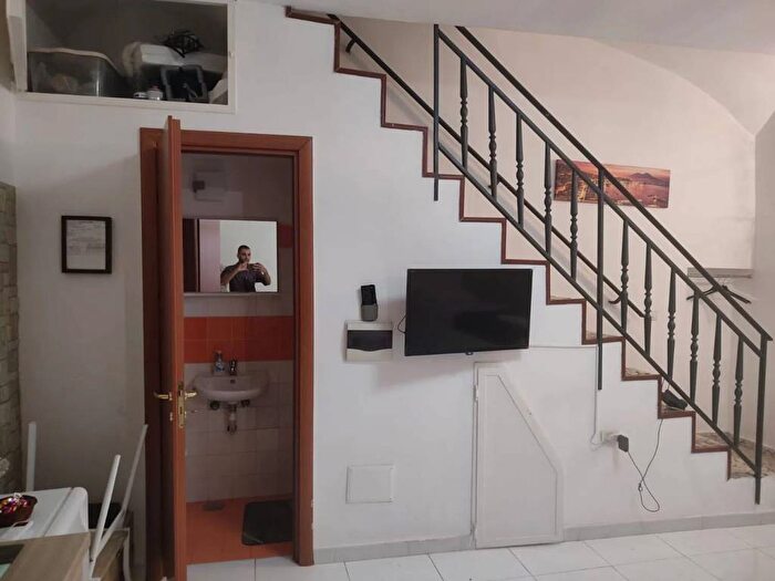 Appartamento bilocale in affitto in Via Concordia, Quartieri Spagnoli, Napoli